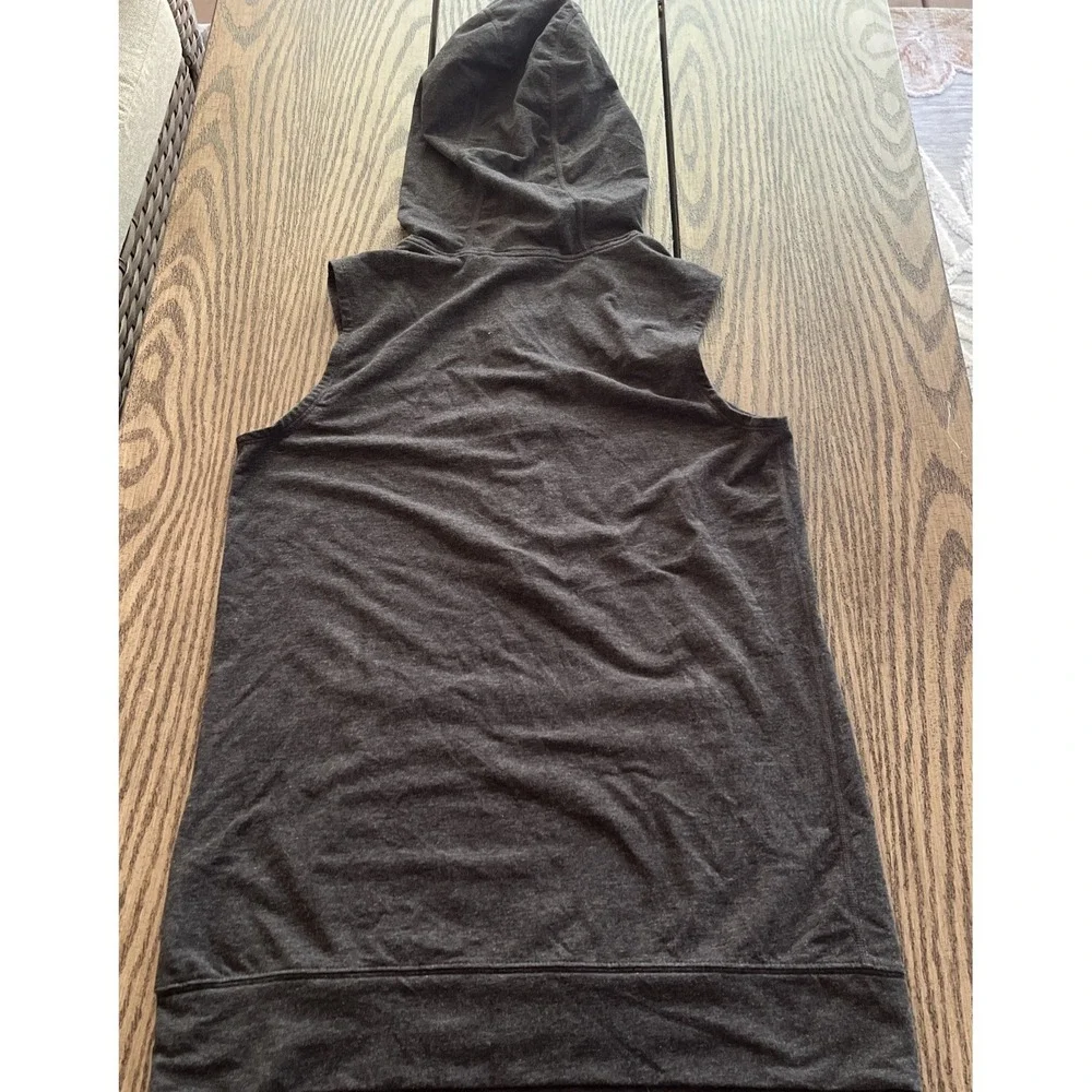 Nike Dri-FIT Sleeveless Hoodie Vest Sz Small Gray Swoosh Hood 1/2 Zip Men's Gym